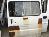 Oto Çıkma Parça / Mazda / E-2200 / Kaporta & Karoser / Sol Sürgülü Kapı / Çıkma Parça 