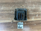 Oto Çıkma Parça / Renault / Megane / Oto Cam / Cam Düğmesi / Çıkma Parça 