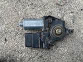 Oto Çıkma Parça / Volkswagen / Passat / Oto Cam / Cam Motoru / Çıkma Parça 