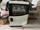 FİAT FİORİNO ÇIKMA ORİJİNAL HATASIZ DOLU SOL SÜRGÜLÜ KAPI N2