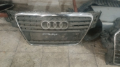 2010 Audi A4 Modeli İçin Çıkma Ön Panjur Parçası