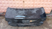 Audi A4 bagaj kapaği