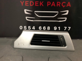 BMW E90 HAVALANDIRMA IZGARASI ORJİNAL