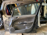 Oto Çıkma Parça / Opel / Corsa / Kaporta & Karoser / Sağ Ön Kapı / Çıkma Parça 
