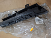 Citreon C5 X7 ön tampon braket sol 7416H0