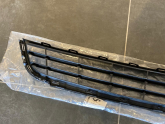 Oto Çıkma Parça / Volkswagen / Jetta / Tampon / Orta Izgara / Çıkma Parça 