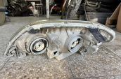 Oto Çıkma Parça / Toyota / Corolla / Far & Stop / Sağ Ön Far / Çıkma Parça 