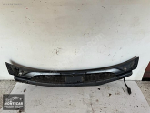 Oto Çıkma Parça / Chrysler / Voyager / Oto Cam / Ön Cam Izgarası / Çıkma Parça 