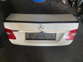 MERCEDES E350 ÇIKMA BAGAJ KAPAĞI  ORJİNAL
