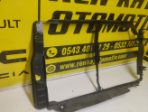 Oto Çıkma Parça / Renault / Megane / Radyatör / Radyatör Ayağı / Çıkma Parça 