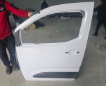 Oto Çıkma Parça / Opel / Combo / Kaporta & Karoser / Sol Ön Kapı / Çıkma Parça 