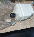Oto Çıkma Parça / Toyota / Hilux / Oto Cam / Silecek Suyu Deposu / Çıkma Parça 