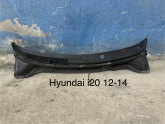 Hyundai i20 ön cam ızgarası 12-13