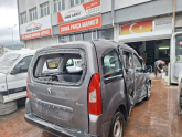Oto Çıkma Parça / Peugeot / Partner / Kaporta & Karoser / Komple Arka / Çıkma Parça 