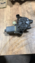 5Q0959802B jetta  ön sağ cam motoru