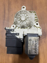 VOLKSWAGEN PASSAT 2006-2007 SAĞ ARKA CAM MOTORU 983517-200