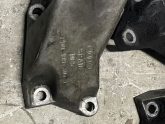 Oto Çıkma Parça / Volkswagen / Passat / Motor / Takozu & Kulağı / Çıkma Parça 