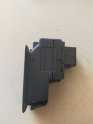 Oto Çıkma Parça / Volkswagen / Passat / Oto Cam / Cam Düğmesi / Çıkma Parça 