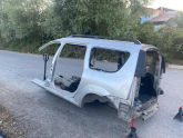 Oto Çıkma Parça / Dacia / Logan / Kaporta & Karoser / Kesme Tavan Sacı / Çıkma Parça 