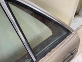 Oto Çıkma Parça / Mercedes / 300 / Oto Cam / Kelebek Camı / Çıkma Parça 