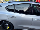 FORD FOCUS 4 SAĞ ARKA KAPI GRİ HATASIZ