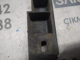 Oto Çıkma Parça / Volkswagen / Transporter / Tampon / Tampon Braketi / Çıkma Parça 