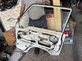 Oto Çıkma Parça / Mitsubishi / L300 / Kaporta & Karoser / Sağ Ön Kapı / Çıkma Parça 