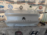 Citroen C4 X bagaj kapağı