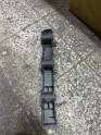 Peugeot 301 arka tampon braket