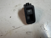 VOLKSWAGEN POLO SOL ARKA KAPI CAM DÜĞMESİ VOLKSWAGEN POLO SOL ARKA KAPI CAM DÜĞMESİ