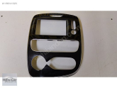 Oto Çıkma Parça / Renault / Clio / Teyp / Teyp Çerçevesi / Çıkma Parça 