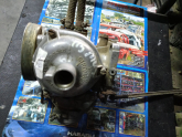 Oto Çıkma Parça / Mercedes / 220 / Motor / Külbütör Kapağı / Çıkma Parça 