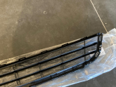 Oto Çıkma Parça / Volkswagen / Jetta / Tampon / Orta Izgara / Çıkma Parça 