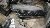 Skoda super b sağ ön far çıkma