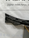 Oto Çıkma Parça / Renault / Latitude / Oto Cam / Ön Cam Izgarası / Çıkma Parça 