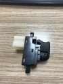 Oto Çıkma Parça / Nissan / Navara / Oto Cam / Cam Düğmesi / Sıfır Parça 