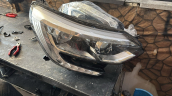 Oto Çıkma Parça / Renault / Megane / Far & Stop / Sağ Ön Far / Çıkma Parça 
