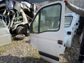 Oto Çıkma Parça / Renault / Master / Kaporta & Karoser / Sol Ön Kapı / Çıkma Parça 