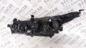 Oto Çıkma Parça / Toyota / Corolla / Far & Stop / Sağ Ön Far / Çıkma Parça 