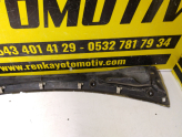 Oto Çıkma Parça / Renault / Clio / Oto Cam / Ön Cam Izgarası / Çıkma Parça 