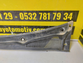 Oto Çıkma Parça / Renault / Clio / Oto Cam / Ön Cam Izgarası / Çıkma Parça 