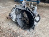 TRANSPORTER 1.9 TDİ AXB 5 İLERİ AÇILMAMIŞ ŞANZIMAN