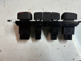 Oto Çıkma Parça / Hyundai / Starex / Elektrik / Dörtlü Flaşör Düğmesi / Çıkma Parça 