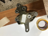 Oto Çıkma Parça / Opel / Astra / Motor / Takozu & Kulağı / Çıkma Parça 