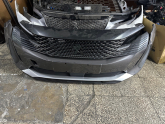 Peugeot 3008 ön tampon dolu