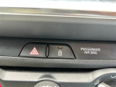 Oto Çıkma Parça / Kia / Stonic / Elektrik / Dörtlü Flaşör Düğmesi / Çıkma Parça 