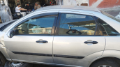 Focus 1 sol ön ve arka kapı dolu