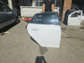 2013/2018 FORD FOCUS BEYAZ SAĞ  ARKA KAPI ORJINAL HATASIZ DOLU