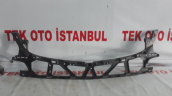 Oto Çıkma Parça / Mercedes / E Serisi / Tampon / Orta Izgara / Çıkma Parça 