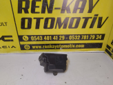 284B04064R 243128516R DACİA SANDERO SİGORTA KUTUSU ALT ÜST